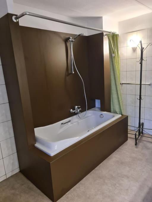 Haus Paesch Nahe See Mit Beheiztem Whirlpool/Sauna بوتغينباخ المظهر الخارجي الصورة